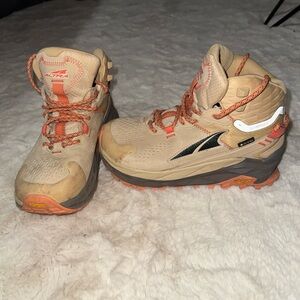 Women’s Altra Olympus 5 Tan and Coral Hiking Boots